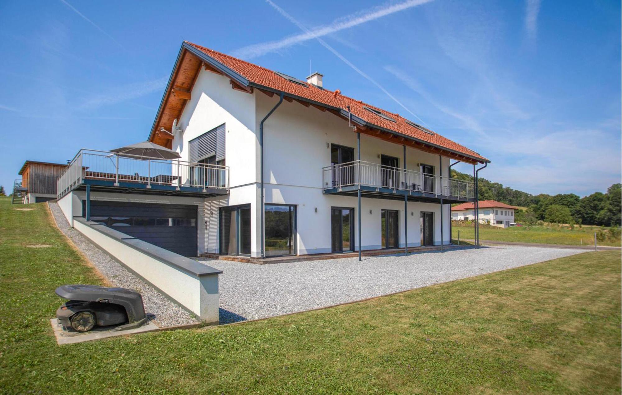 Ferienhaus In Kapfenstein Exterior photo